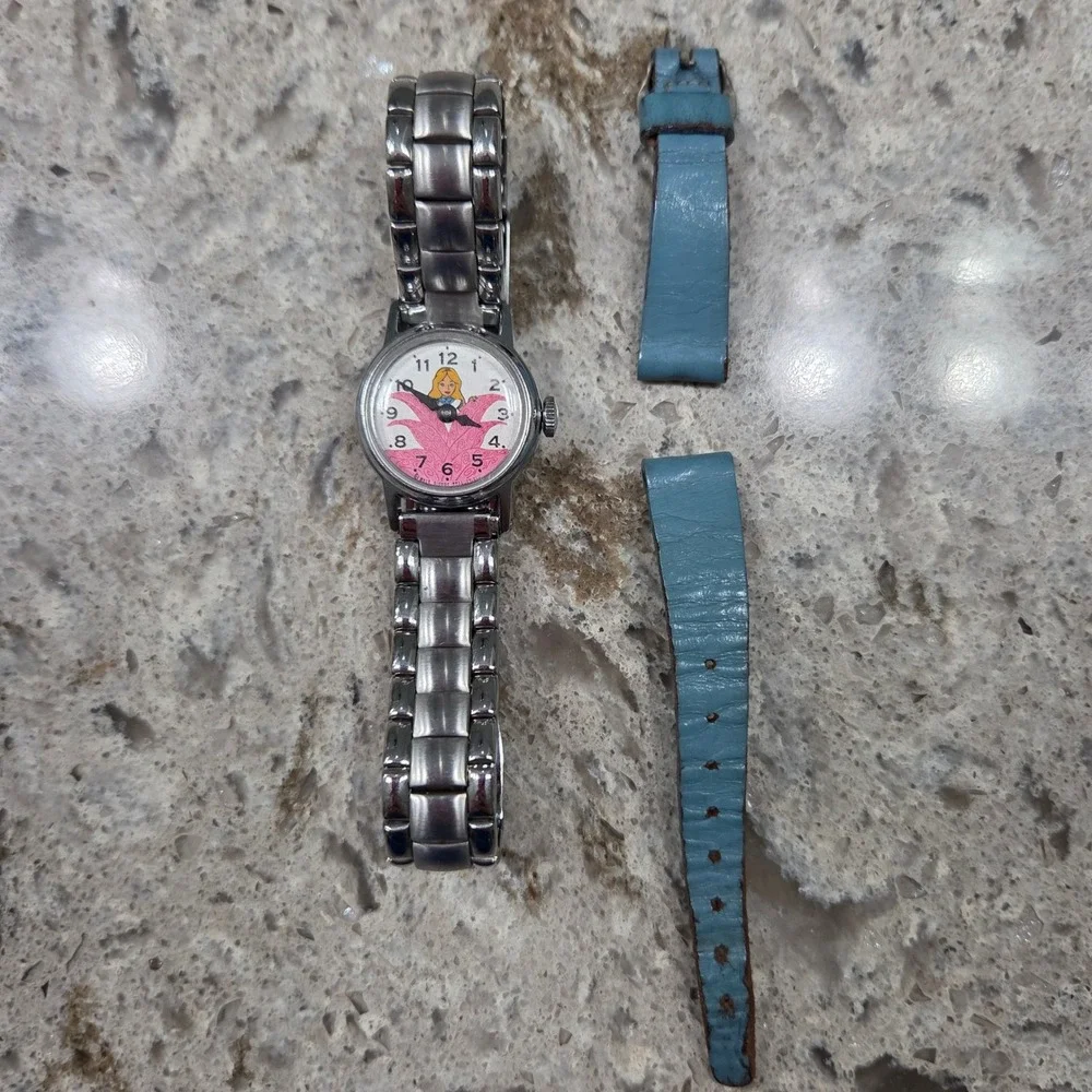 Vintage Alice in Wonderland Watch Stainless Steel Band Womens Collectible